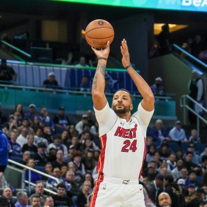 主要火力点！鲍威尔16中8贡献22分 三分6中4&amp;首节贡献10分