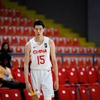 媒体人：中国男篮U19打的全是自己不擅长的东西 防守简直不忍直视