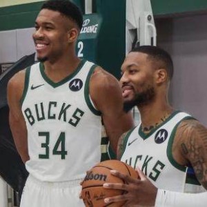 九游体育在线网站-字母训练夸张操作震惊利拉德 雄鹿挡拆将席卷联盟